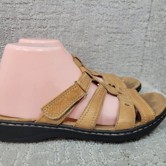 Clarks Women's Size US 10M Brown Leather Laser Cut Slip On Buckle Slide Sandals. - Picture 8 of 11
